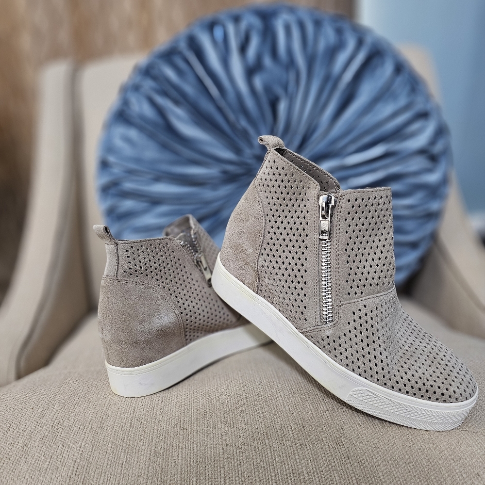 Womens wedge sole sneaker/booties size 8